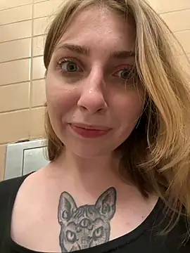 Sunny___Bunny webcam