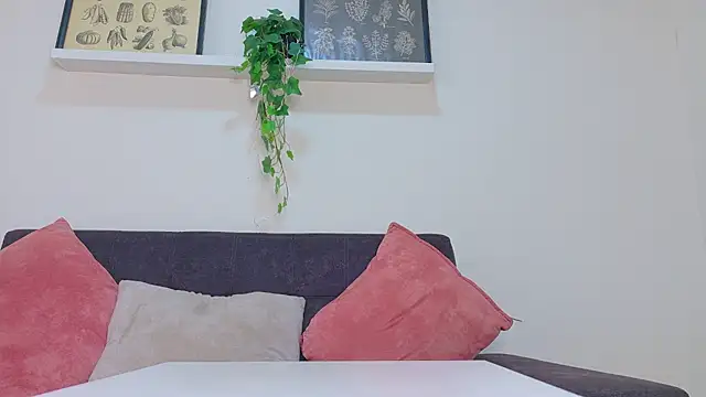 RiriiBrunette__