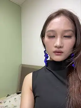 June-Baby webcam