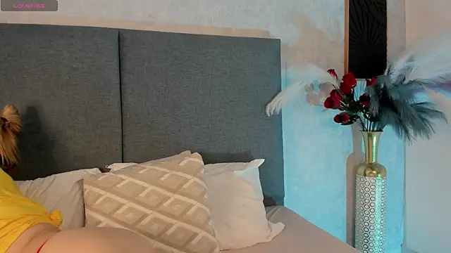 Roxxyfiore webcam