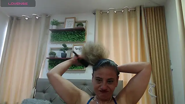 sasi_luna webcam