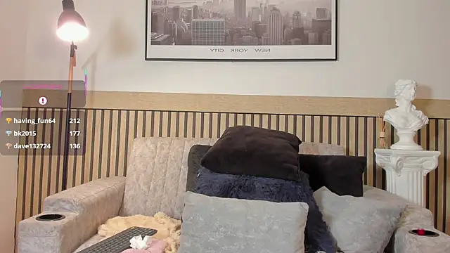 Lucy_Milf_68 webcam