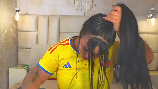EmilyQueen3x webcam