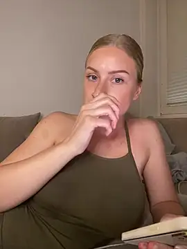 xxBELLExx Live Web Cam Show
