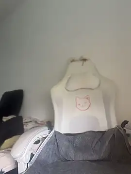 Lunalovesyou8 webcam