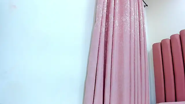 Soffi-vega live cam on StripChat