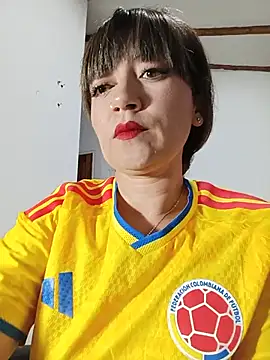 tata_sanz_ live cam on StripChat