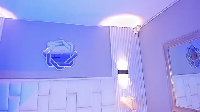 NanaOsaky webcam