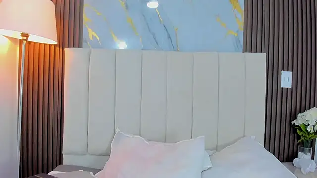 Victoria_Guzman webcam
