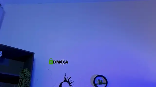 lisa_dark_ webcam