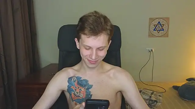 arlekincrop live cam on StripChat
