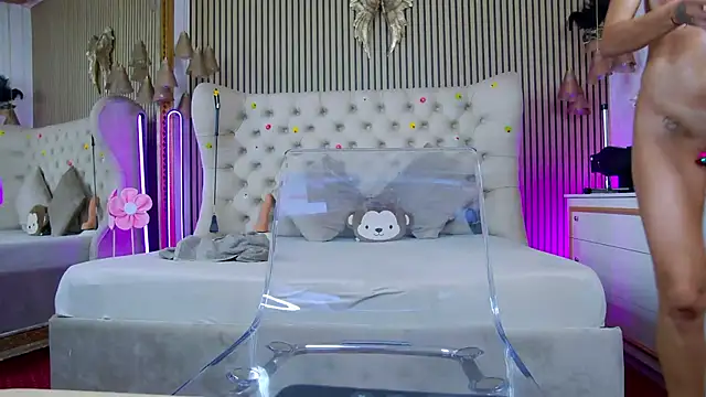 PlayfulShow webcam