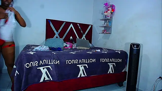 DanisaBrown webcam