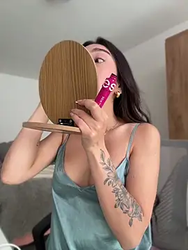 Bonny_Eva live cam on StripChat