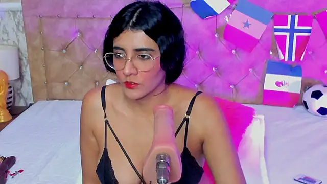 Scarlett__Moon live cam on StripChat