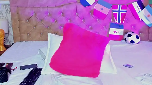 scarlett__moon - Scarlett__Moon's free webcam - UK Sex Cams