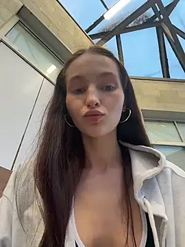 -missbehaving- Live Web Cam Show