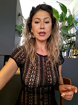 CelynaRoss webcam