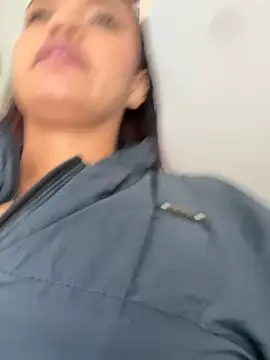 Sara-77 Live Web Cam Show