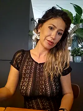 CelynaRoss webcam