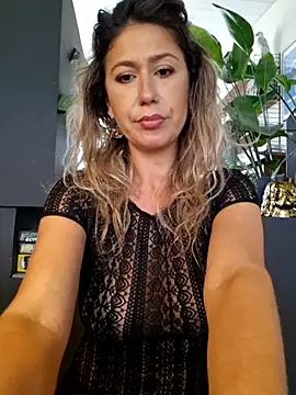 CelynaRoss webcam