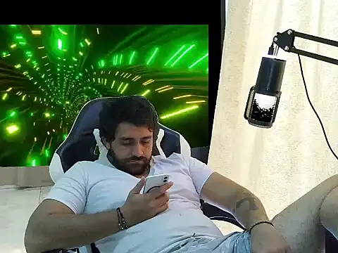 aronmiller404 webcam