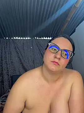 Soe_Lara webcam