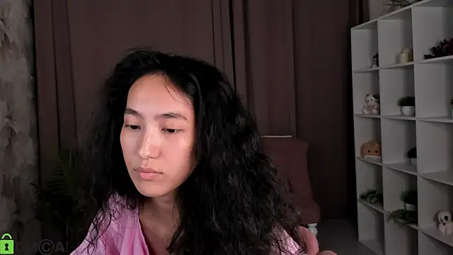 FlirtyAura webcam