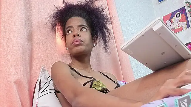 thianahorny webcam