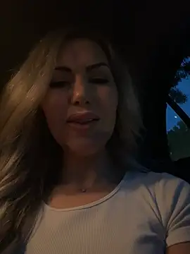 AnikaSunshine webcam