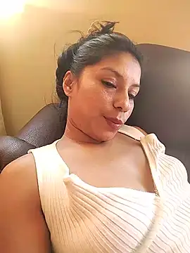 AngelicaStorms webcam