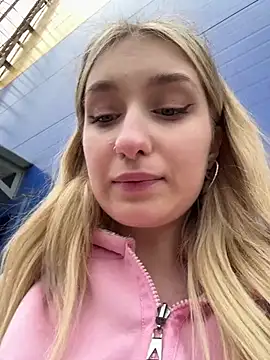 Polly_Pop webcam