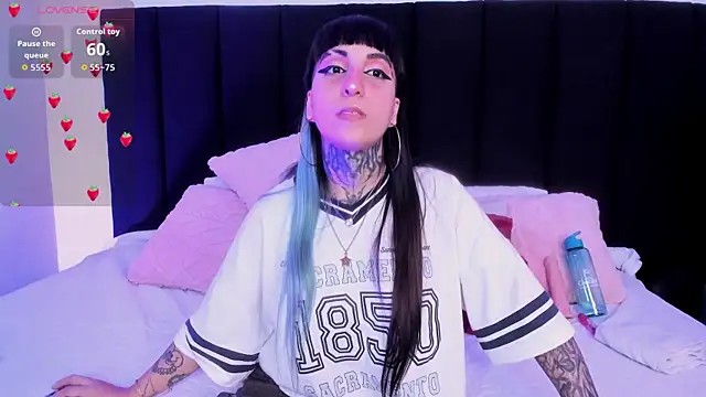 izzy_moon7 webcam