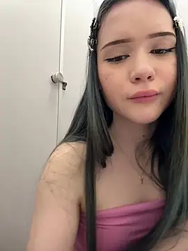 kitty_sixseven webcam