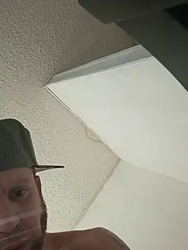 Clarkodile95 live cam on StripChat
