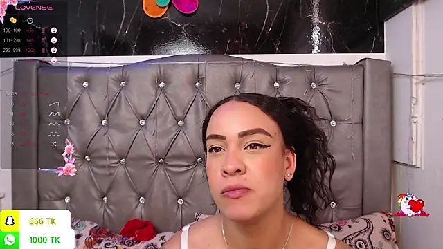 LAILAGUMMY webcam