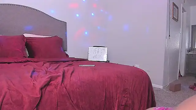 yiauana live cam on StripChat