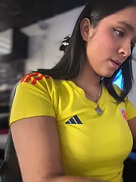 Isabella-Teen