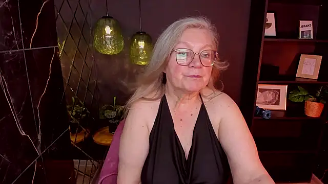 NataliMellow live cam on StripChat