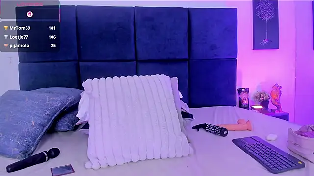 april_jones05 webcam