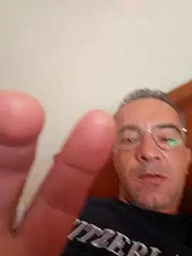 Rochinha73 live cam on StripChat