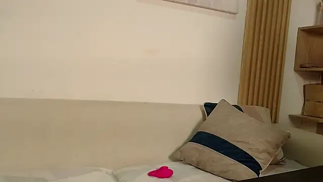 queen_adhara webcam