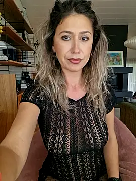 CelynaRoss webcam