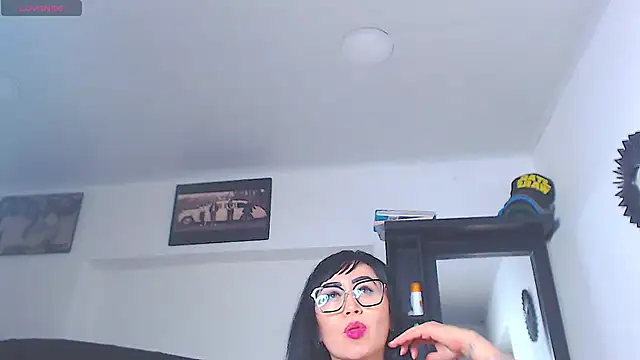Vicky_hotmilf webcam
