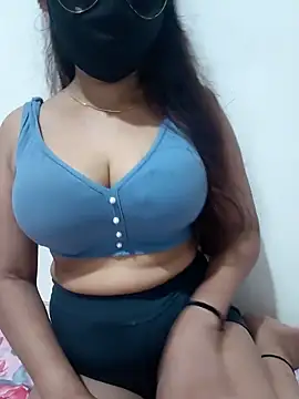 Aarti909090 webcam