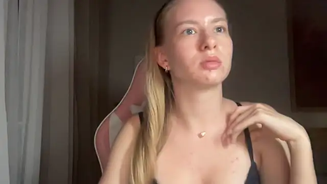 DarimBlondie webcam