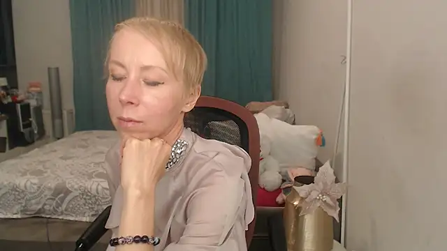 LuxuryNika