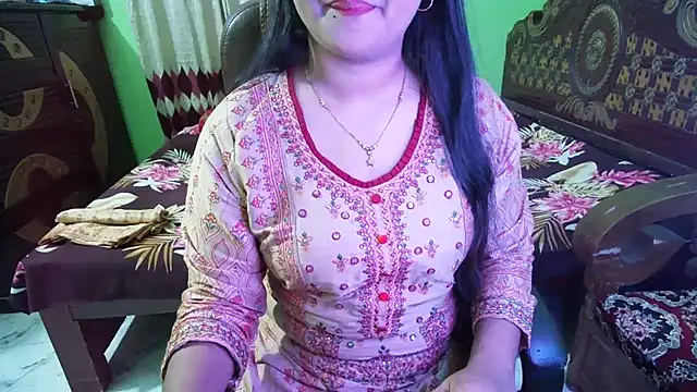 BengaliQueenStar webcam
