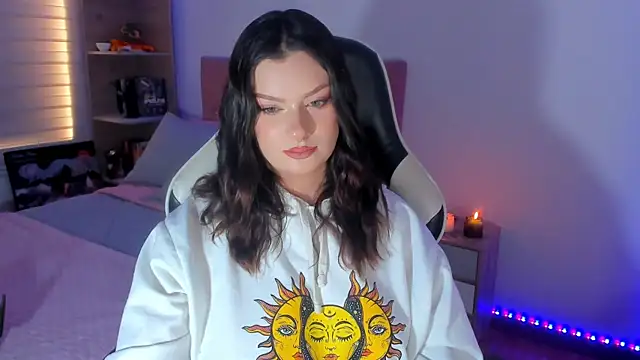 OphelianaRose33 live cam on StripChat