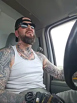 Beardedtattood webcam
